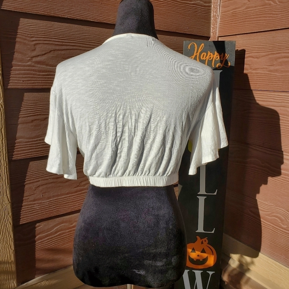 AE Studio White Women's Lightweight Flutter Sleeve V-Neck Crop Top Size Medium - Picture 16 of 16